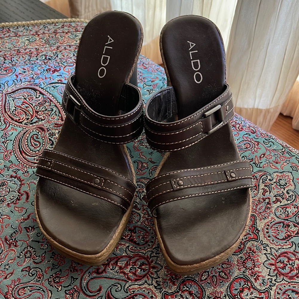 Brown 4 “ heels Aldo sandals. Size 37